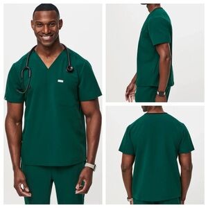 Figs Leon Men’s Scrub Top (Size M)